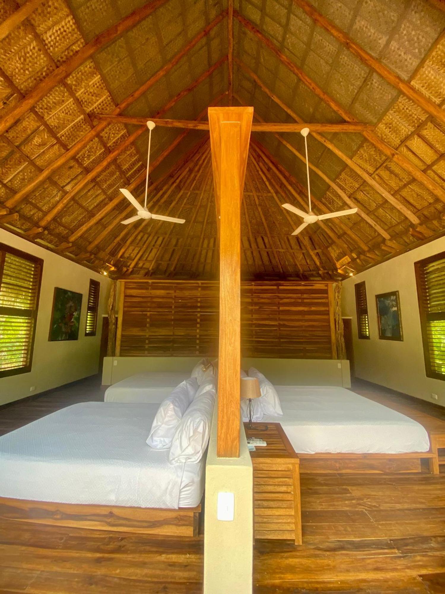 Senda Watapuy Hotel El Zaino Ruang foto Interior of a villa at the resort